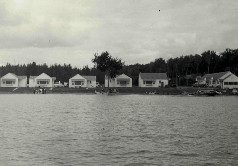 Fishing Cabin Resort on Fish Trap Lake around 1950